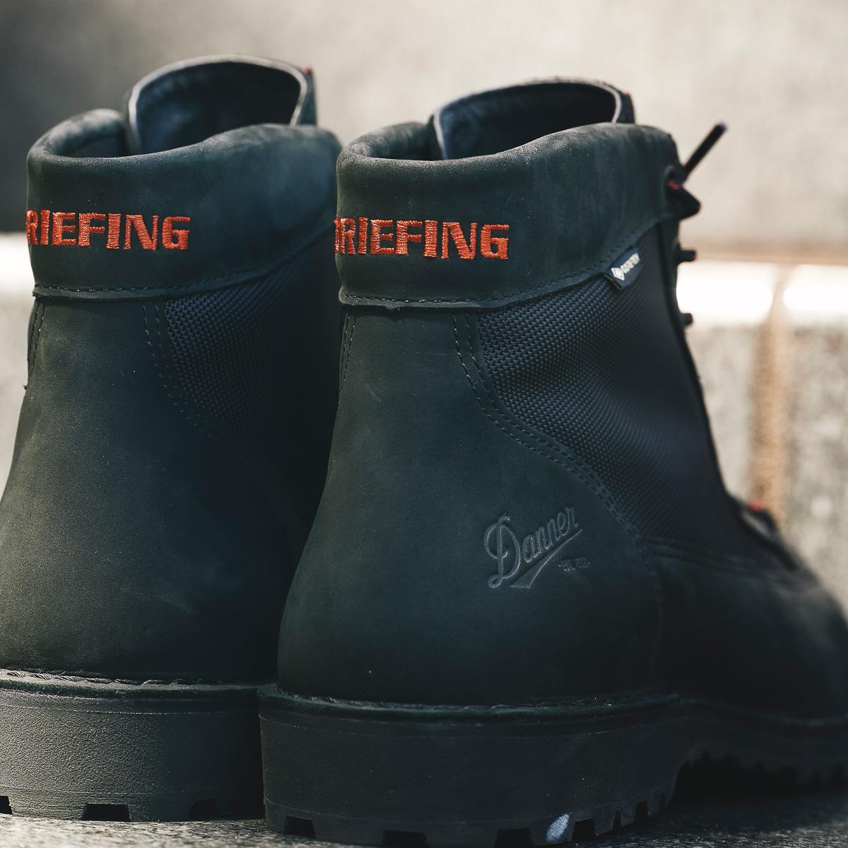 Danner×BRIEFINGのコラボシューズは水に強くてグリップ力もばっちり