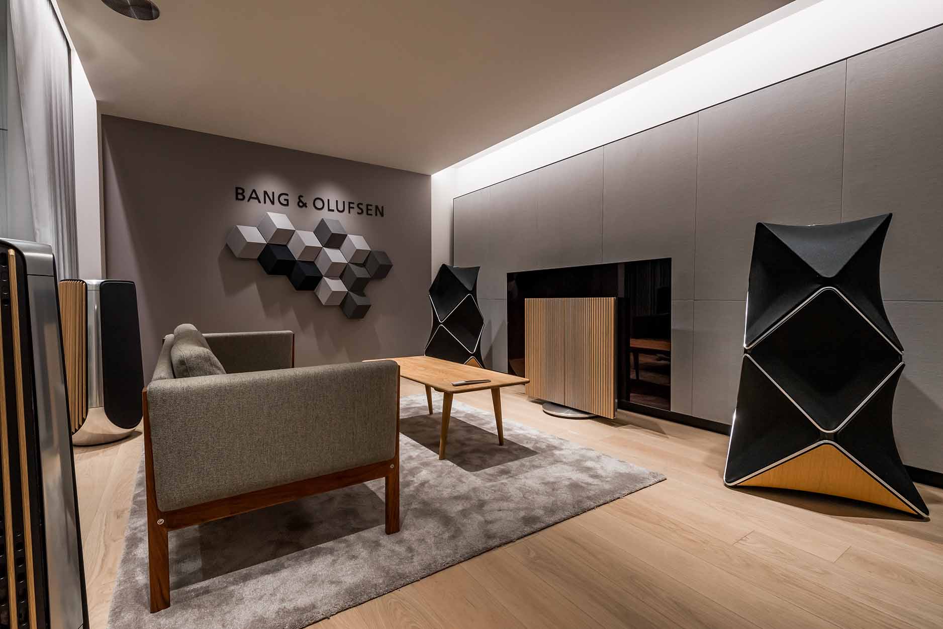 インテリア好き、音楽好きが唸る！ 表参道ヒルズにオープンした