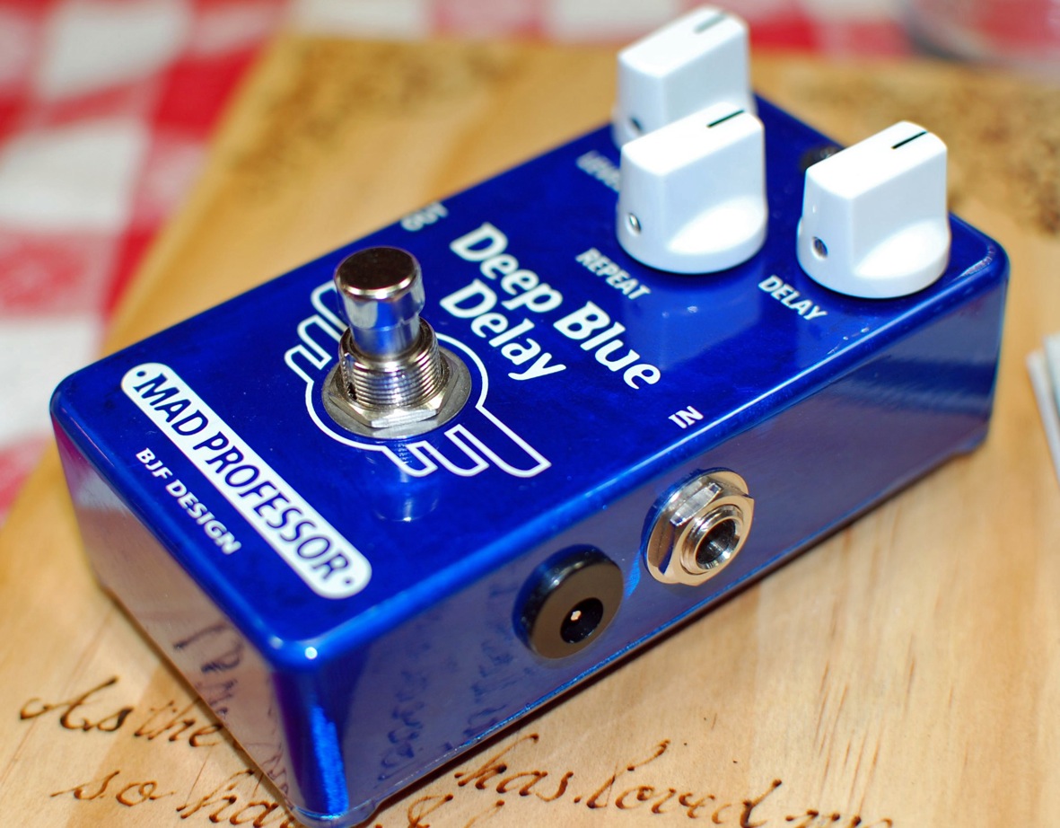 Review & Gig Report: Mad Professor Deep Blue Delay | Guitar Gear