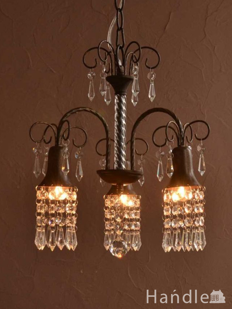 ガラスのビーズが美しいアンティーク風のシャンデリア(3灯)（E17電球