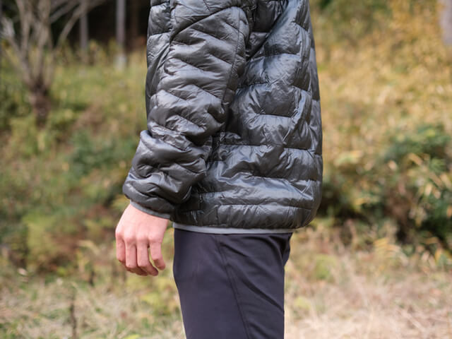 パタゴニア マイクロ・パフ・ジャケット】耐水性と防風性を備えた235g