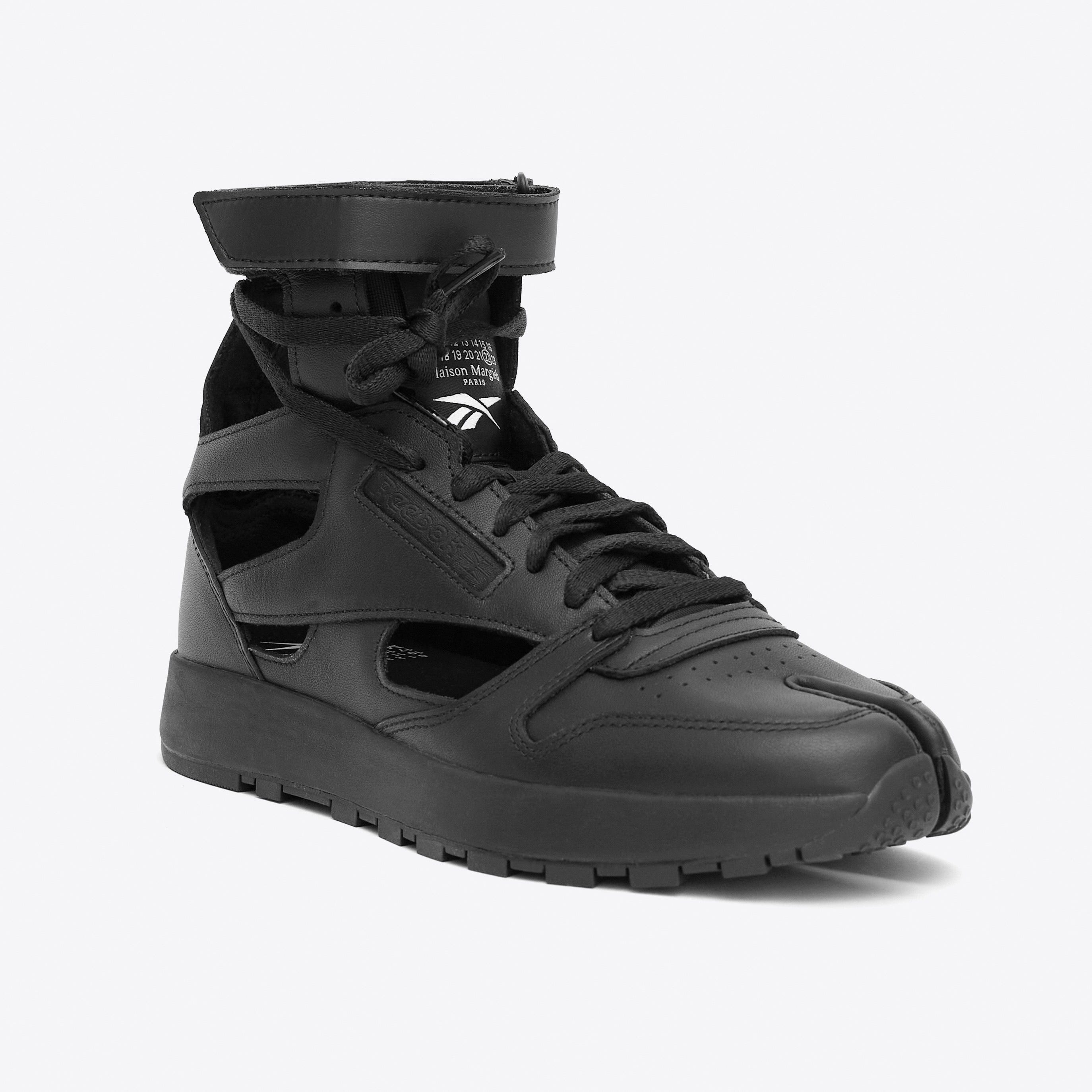 メゾン マルジェラ」×「リーボック」、コラボ新作は“クラシックレザー