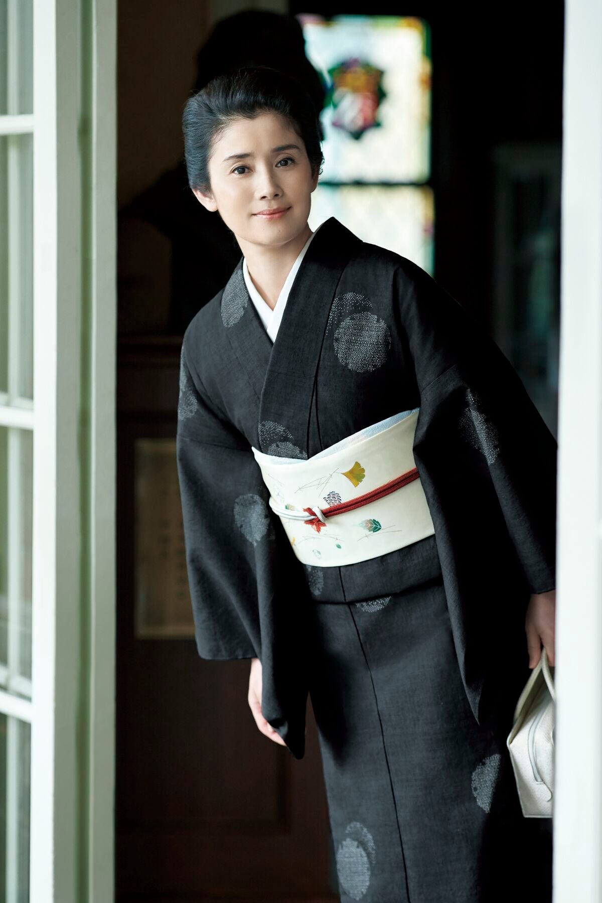 石田ひかりさんが着こなす「本場結城紬」