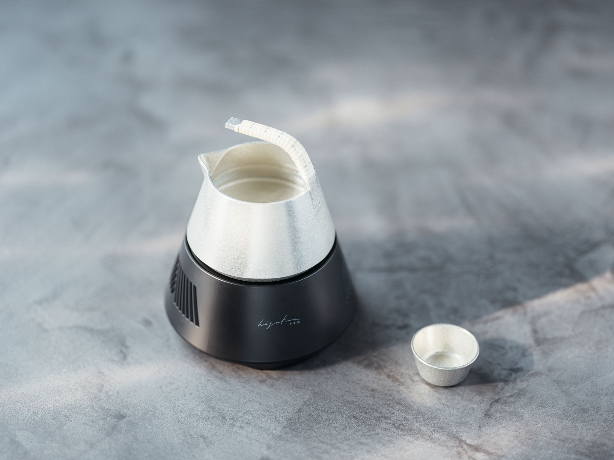 hiyakan PRO - とびきり旨い冷酒・熱燗を作る日本酒器
