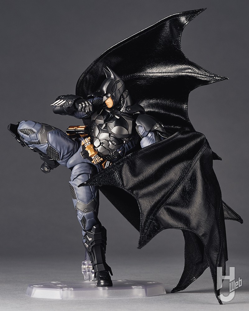 アーカム・ナイト』版バットマン & スーパーガールがアメイジング