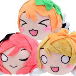 ラブライブ！サンシャイン!!』の「テラジャンボ寝そべりぬいぐるみ」が