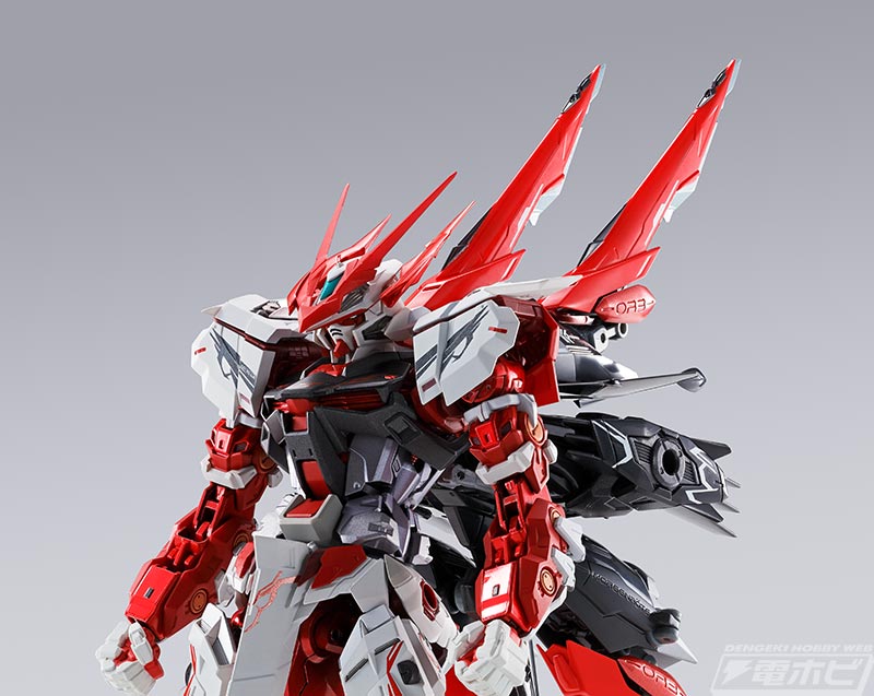 ガンダムアストレイ レッドドラゴンの進化形態「レッドドラゴニクス