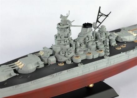 1944年レイテ沖海戦時の「日本海軍 戦艦 武蔵」の1/700プラモデルが
