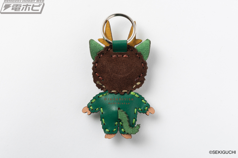 モンチッチ」が2024年の干支「辰」デザインのレザーキーホルダーに