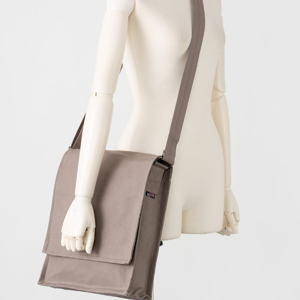 Color order canvas shoulder bag (made to order) [Workshop HOSONO