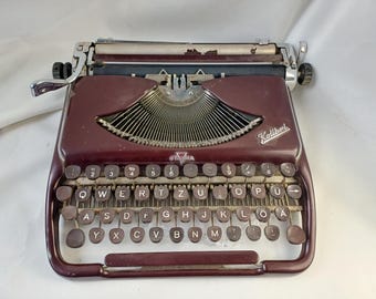 1950's Groma Kolibri Typewriter - Working and Good Looking - With