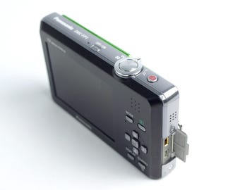 Panasonic Rare Green Lumix Vintage Digital Camera DMC-FP1, Tested