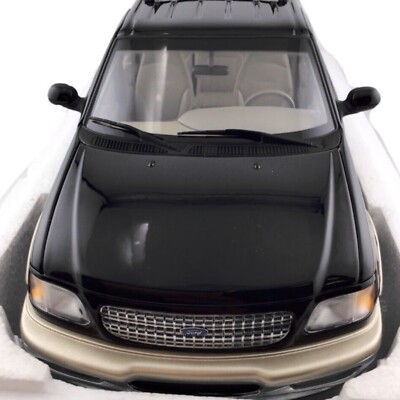 UT Models FORD Expedition EDDIE BAUER Die-Cast 1:18 Scale Black