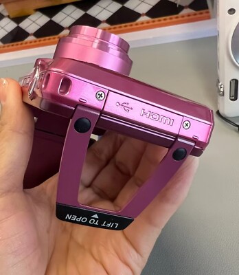 Nikon COOLPIX S6900 16MP 12x Optical Zoom Flip Long Screen Digital