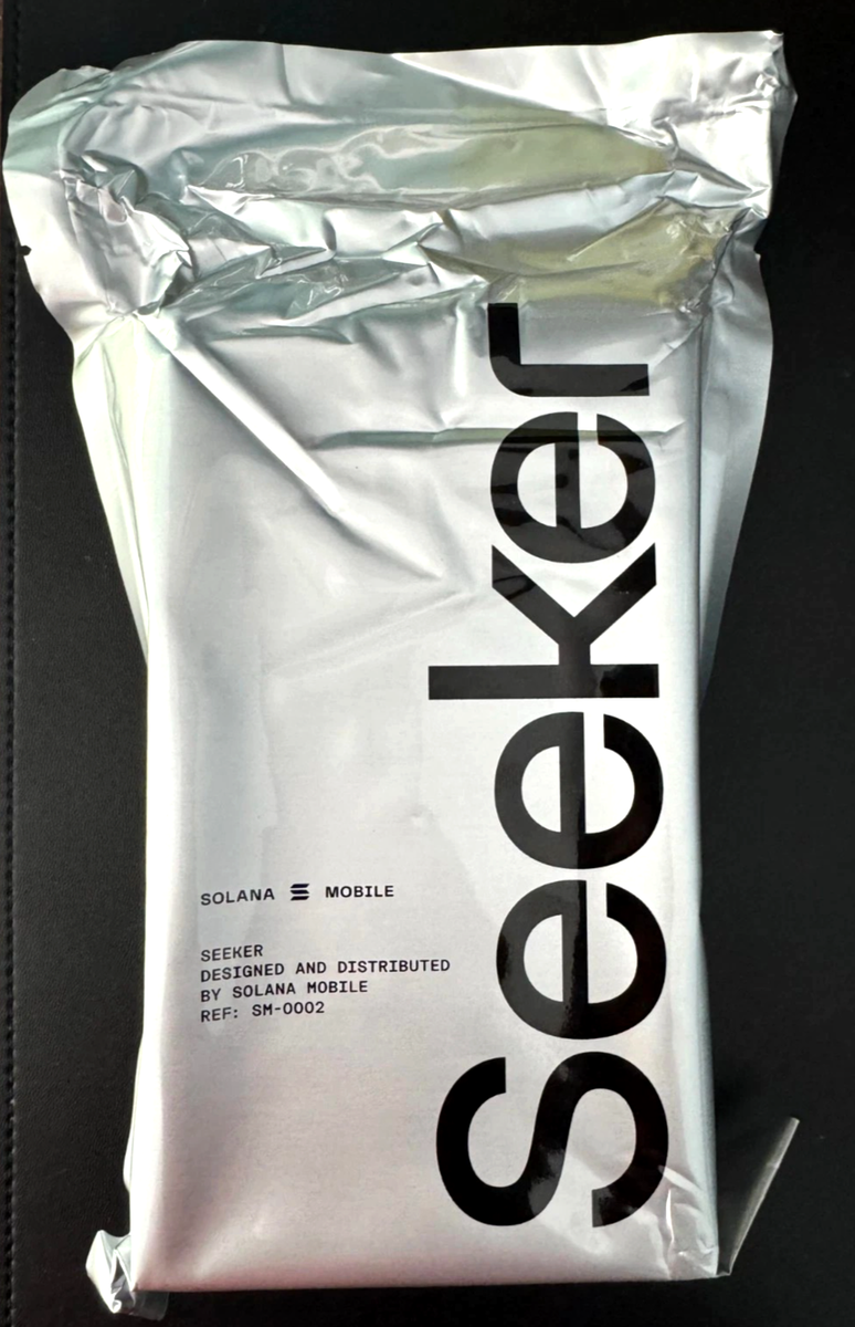NEW SEALED Solana Mobile Seeker 128GB 8GB RAM 6.36″ AMOLED 120Hz