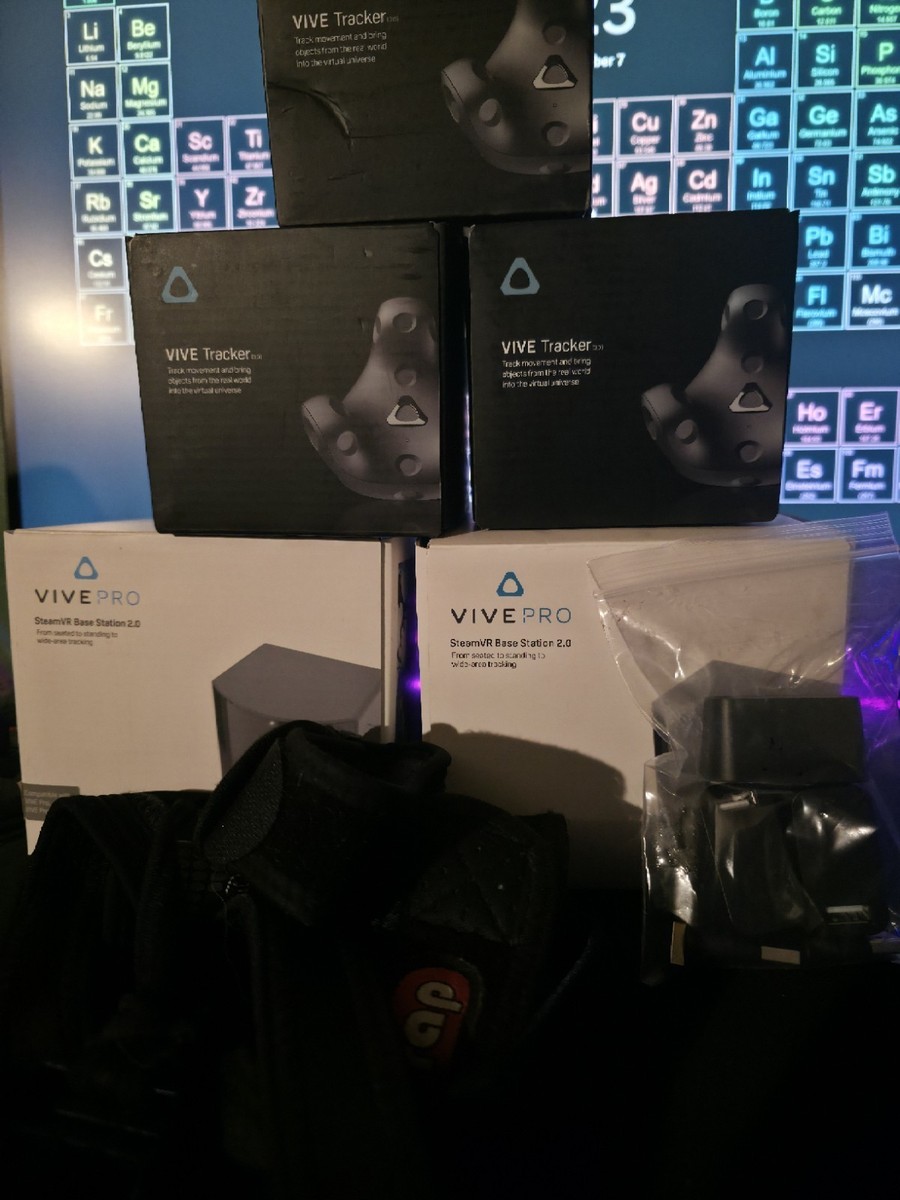 3 HTC Vive 3.0 Tracker and Vivepro Steam Vr 2.0 Base Stations Two