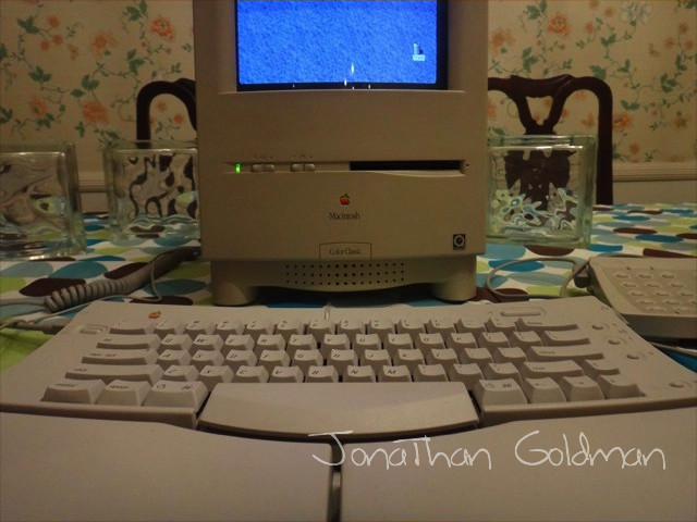 Apple Macintosh Color Classic II 36MB RAM 4GB HD Mac OS 7.6.1