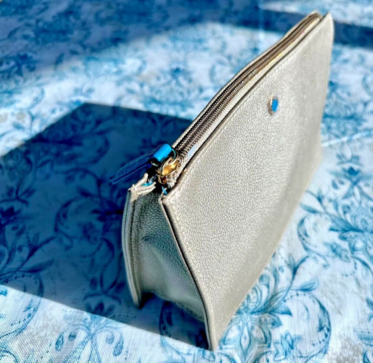 NEW Emirates First Class BVLGARI Ladies amenity kit - MINT Le