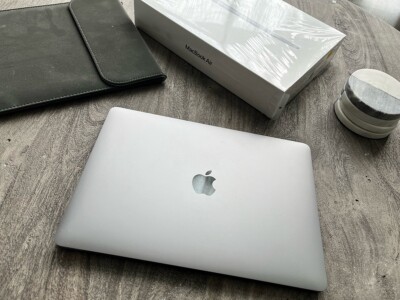 Apple MacBook Air 13-inch M1 | 256GB 8GB | In Perfect Out of Box
