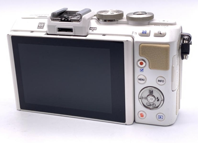 OLYMPUS PEN Lite E-PL7 White 16.0MP Digital Camera F/S Charger