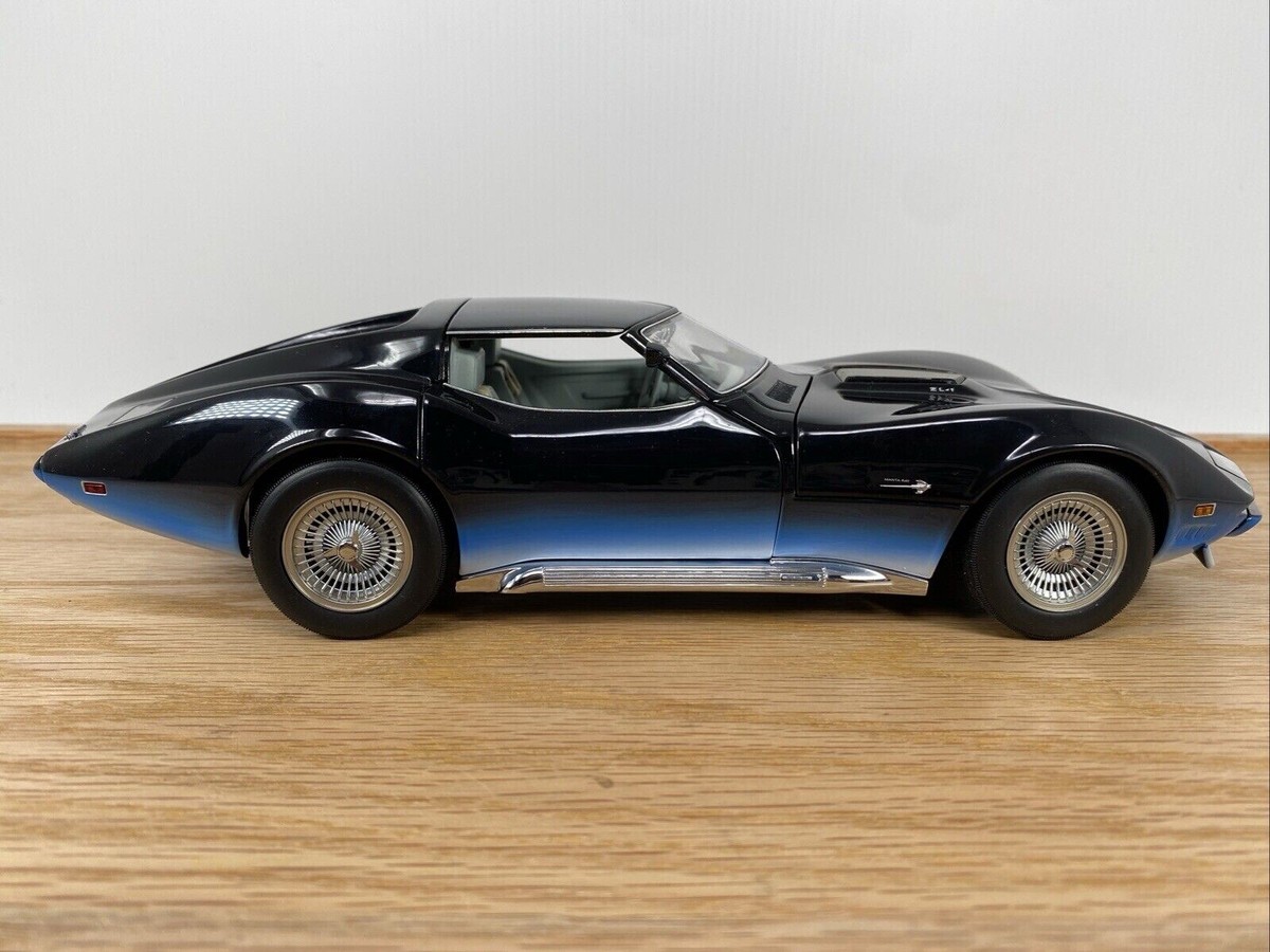 1/18 AUTOart 1968 Chevrolet Corvette Manta Ray | eBay