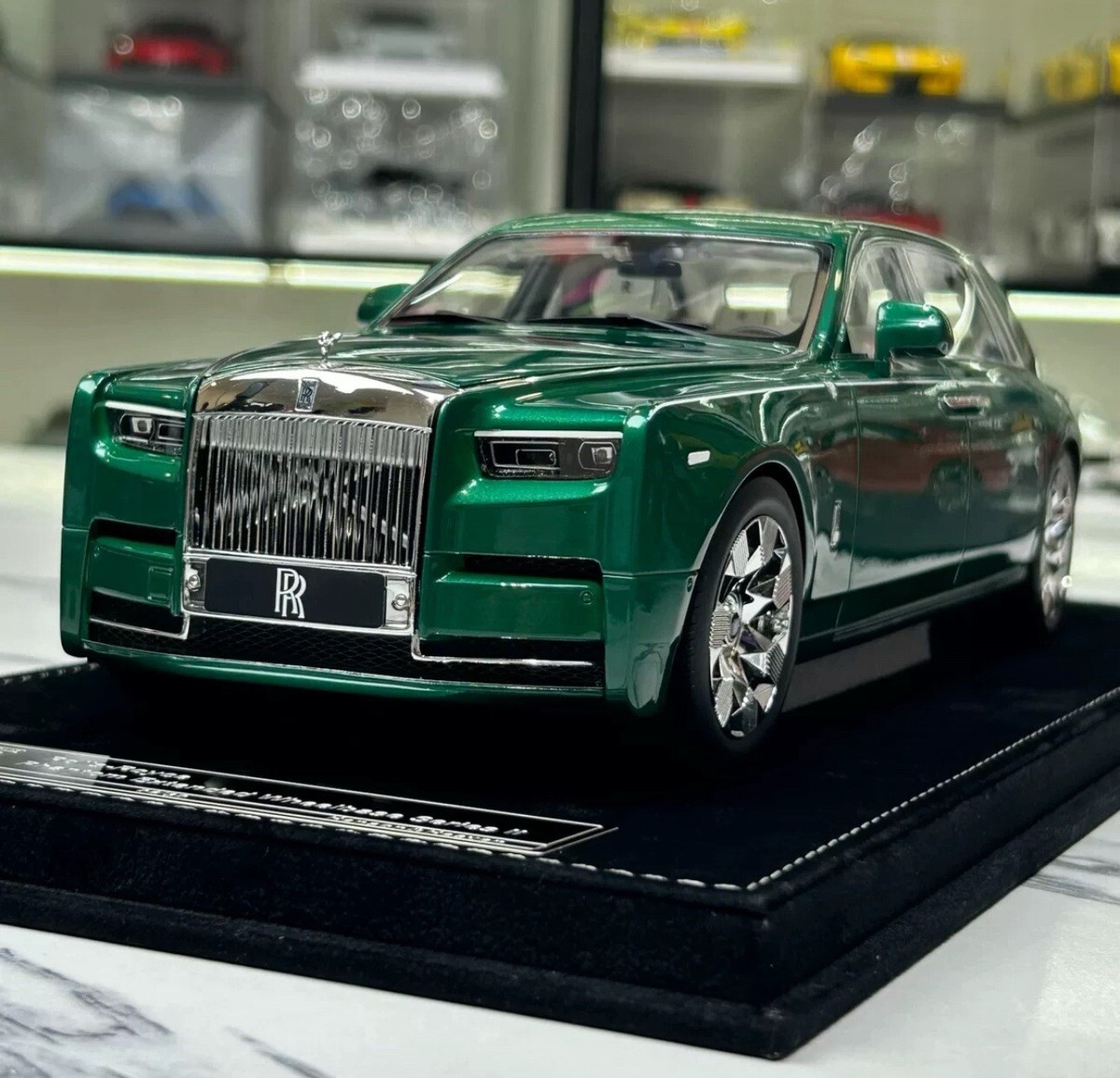 Rolls-Royce Phantom Long Wheelbase Series II (Green