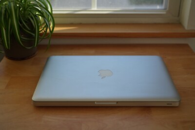 APPLE MacBook Pro A1278, 2.5Ghz Intel Core i5, 4GB RAM, 120GB SSD