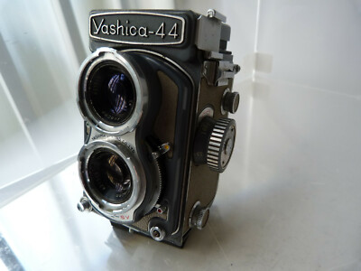 YASHICA 44 TLR GREY FILM CAMERA,DUAL LENS,127 FILM,AS IS,UNTESTED