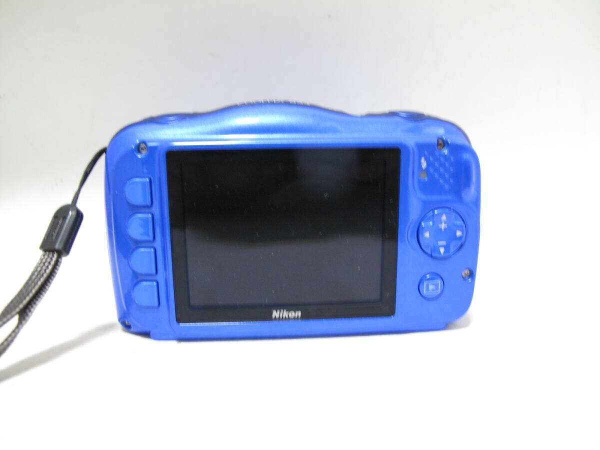 Nikon COOLPIX S33 13.2MP 3X Zoom Digital Camera Blue Waterproof