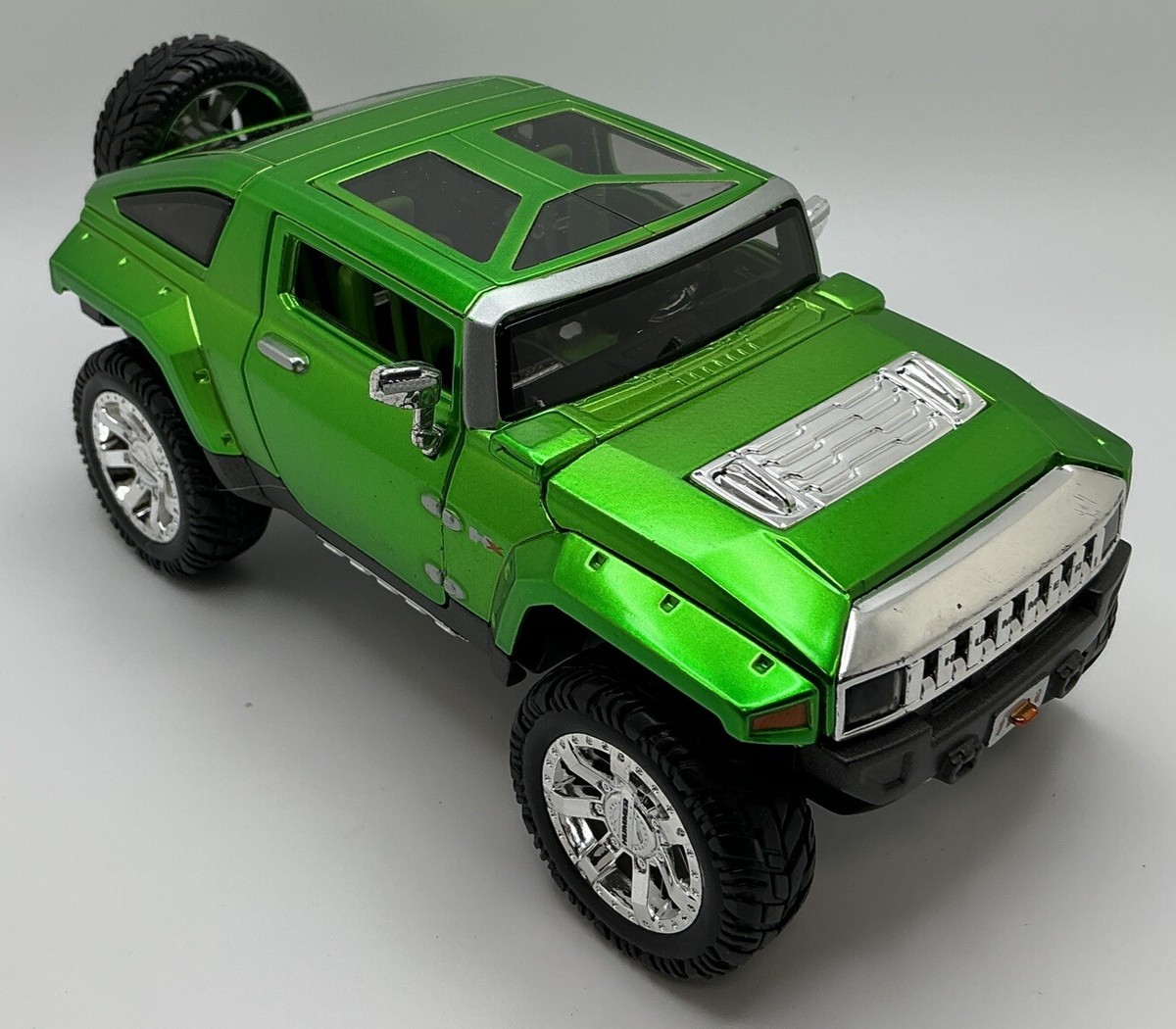 2008 HUMMER HX CONCEPT METALLIC GREEN MAISTO CUSTOM SHOP 1:24 RARE