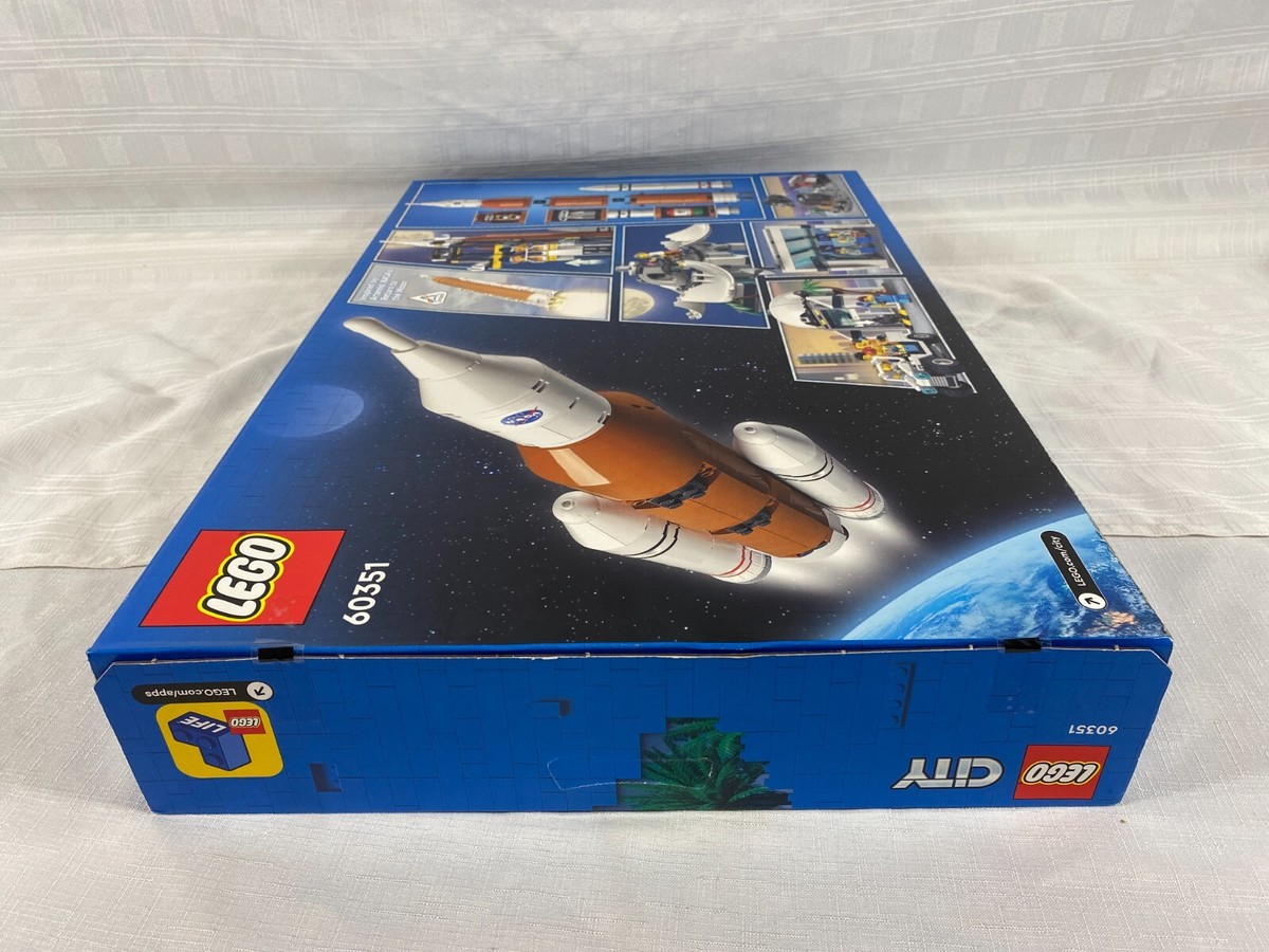 LEGO City Rocket Launch Center Set 60351 New Factory Sealed Light