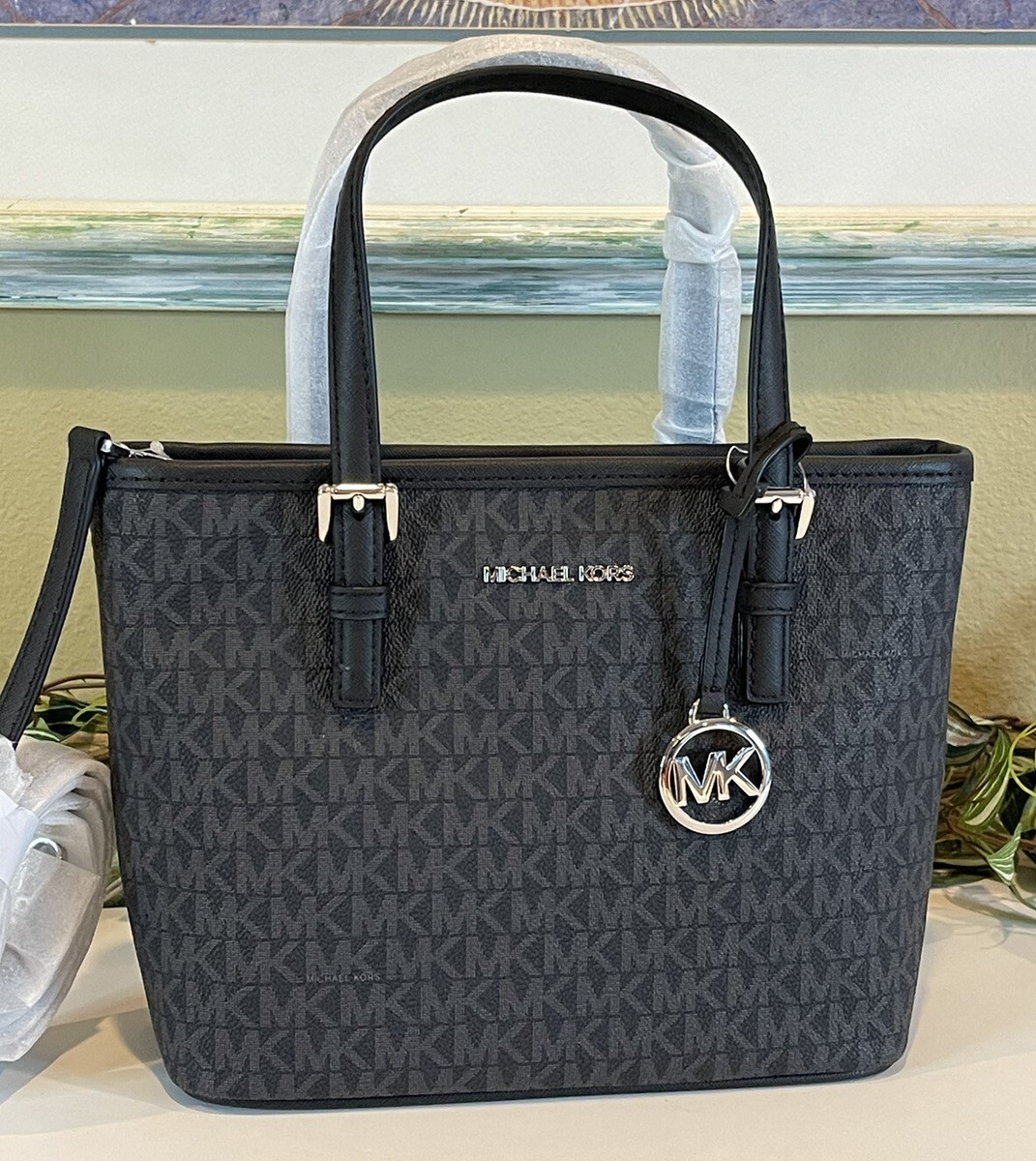 MICHAEL KORS JET SET TRAVEL XS ZIP CROSSBODY MK BLACK SIGNATURE