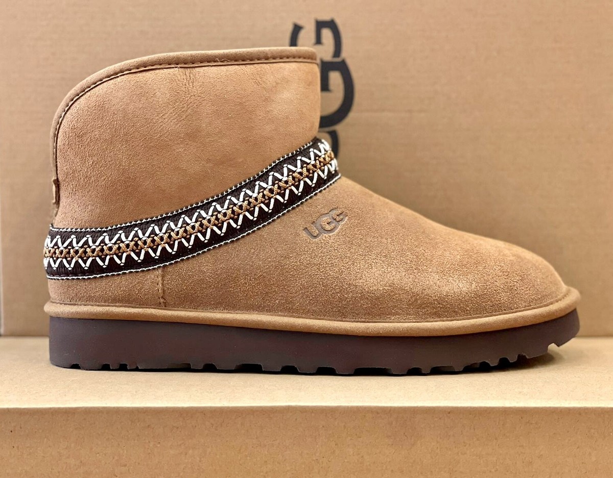 UGG Classic Mini Crescent Women Boots in Chestnut 1158262 Size 6