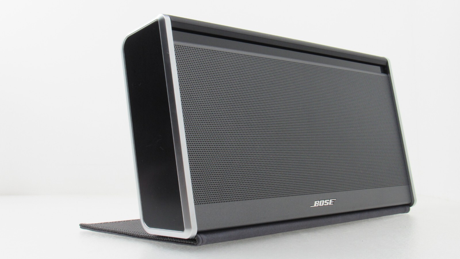 Bose SoundLink 404600 Wireless Mobile Speaker Bluetooth Portable