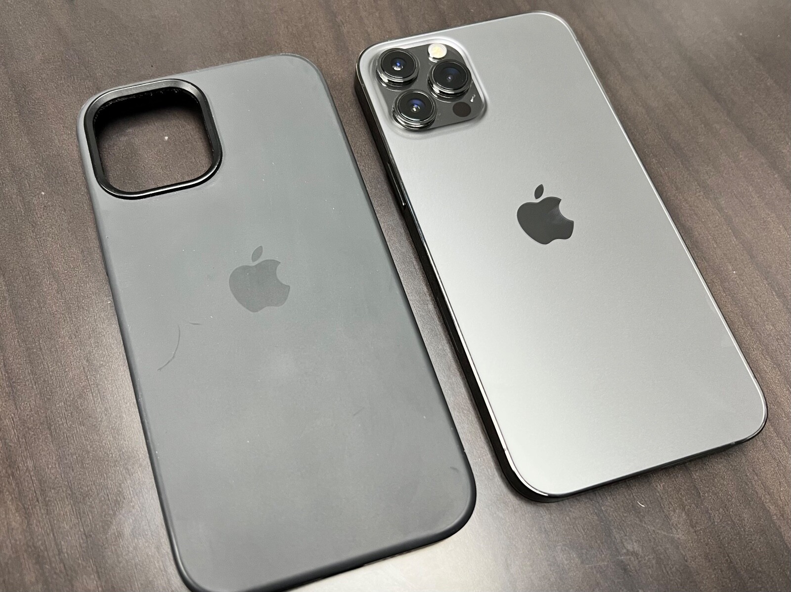 ジャンク品]iPhone12Proシルバー 中古 Jランク] ジャンク品 SIMフリー