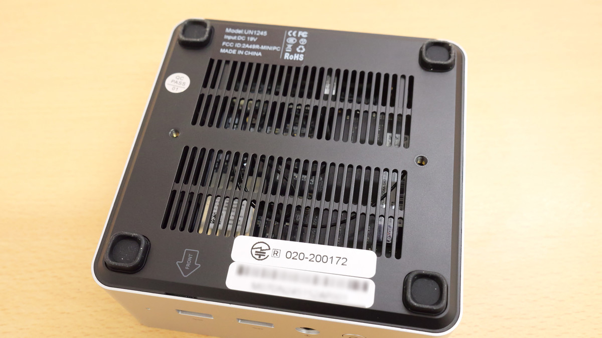 容積わずか0.9リットルのミニPC「Minisforum Venus Series UN1245」を
