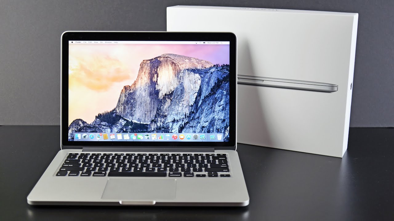 Apple MacBook Pro 13-inch with Retina Display (2015): Unboxing