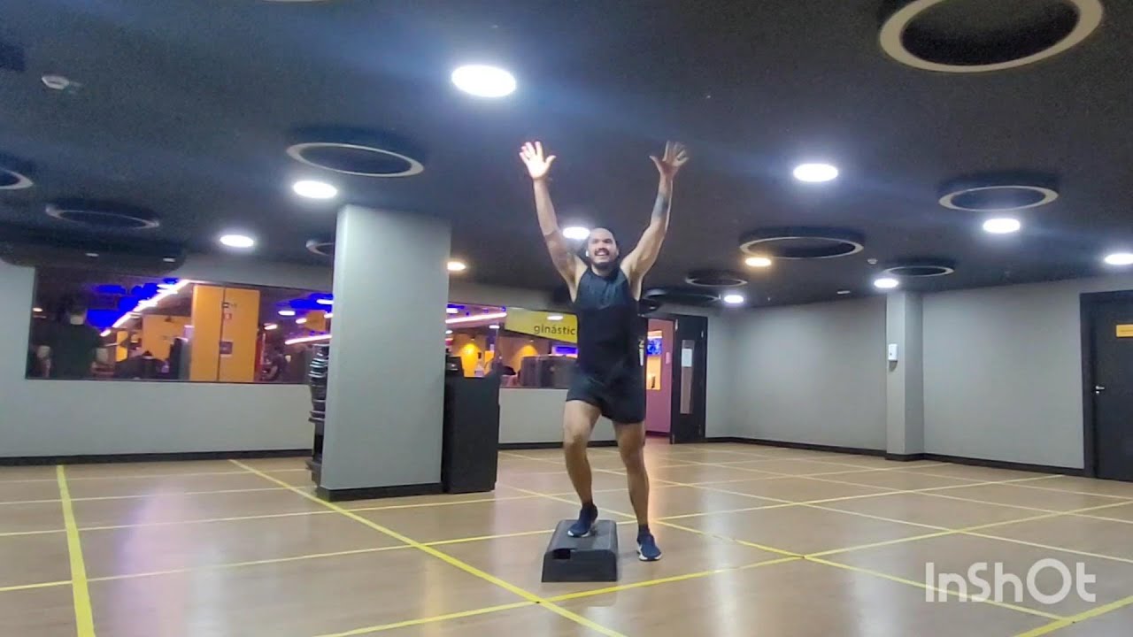 BodyStep 60 - Track 10 - Hot in herre - YouTube