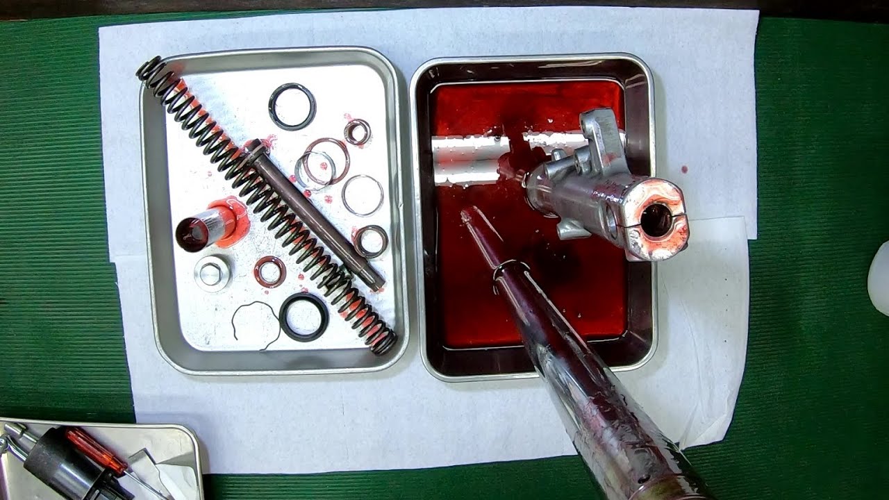 ゼファー1100】フォークのオーバーホール - YouTube