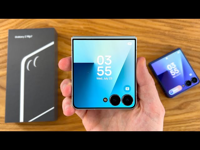 Samsung Galaxy Z Flip 7 (Mint) Unboxing & First Impressions! - YouTube