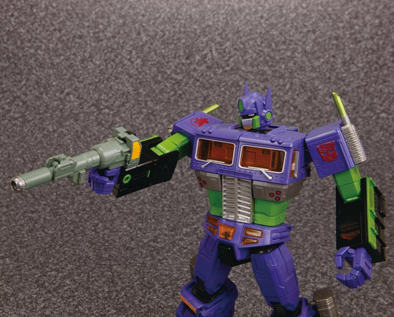 日報：「トランスフォーマー」✕「エヴァンゲリオン」コラボ商品