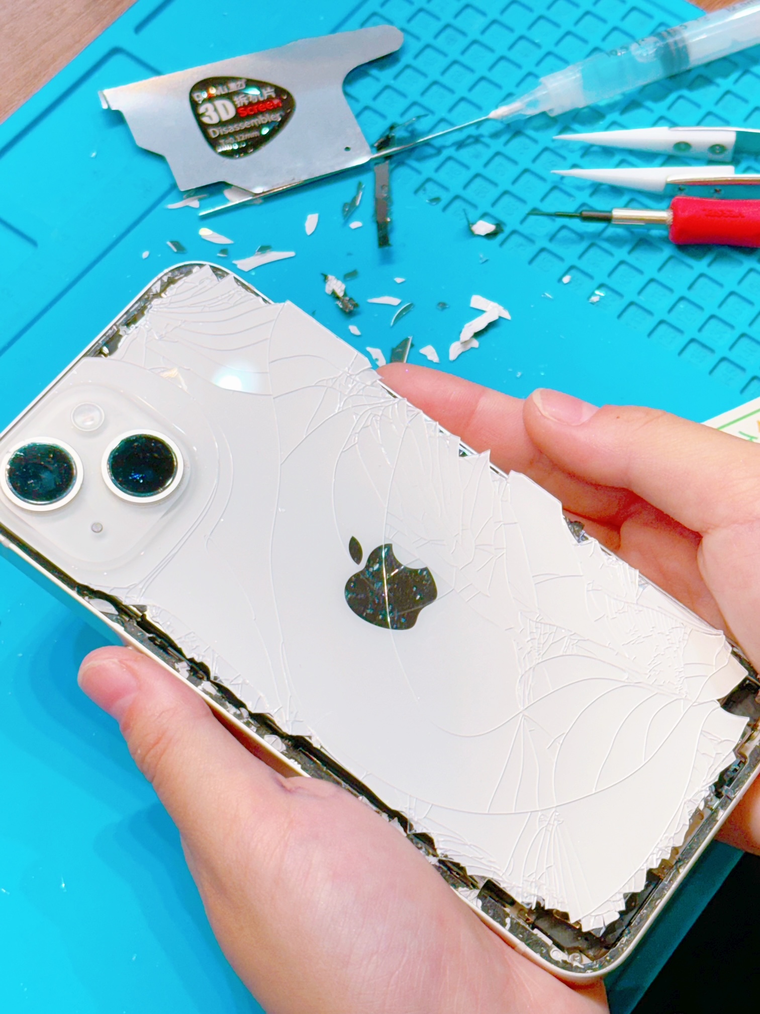 赤池店】iPhone14の背面割れ修理【日進市赤池からご来店】 | iPhone