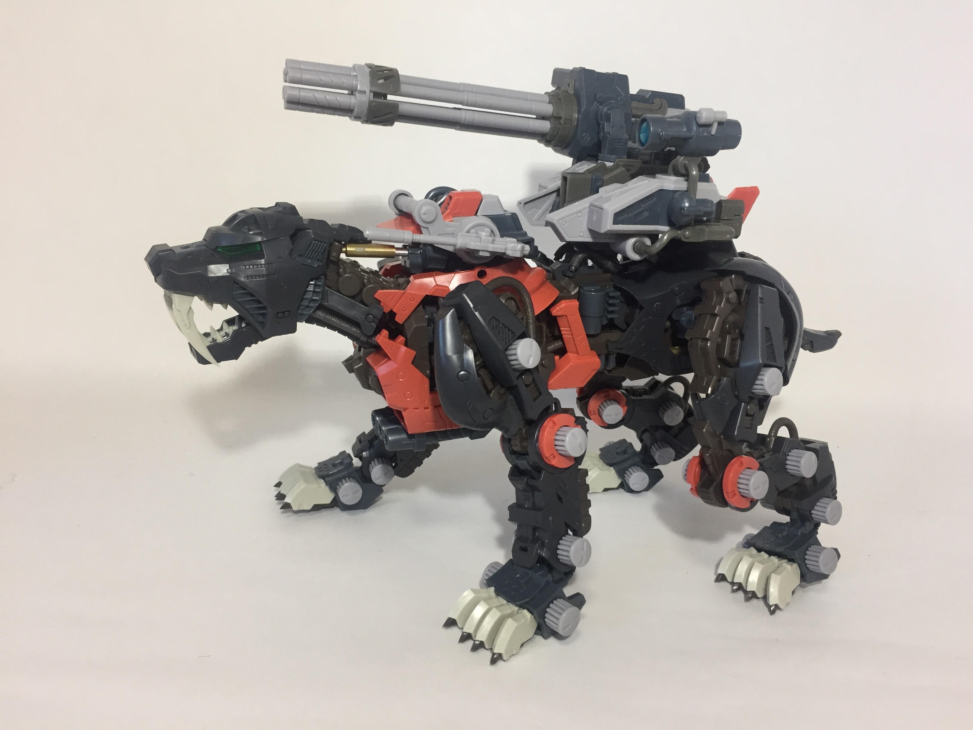 HMM セイバータイガー シュバルツ仕様 – ゾイヒルズ