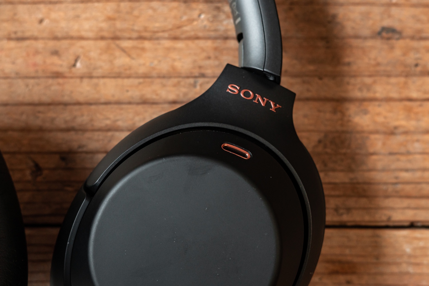 静寂”を傍に。SONYのノイズキャンセリングヘッドホン「WH-1000XM3