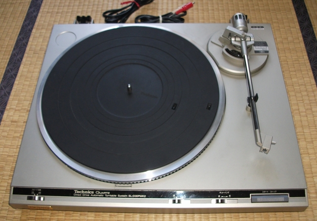 テクニクス 新同 長期保管品 QUARTZ SL-Q303 レコードプレイヤー