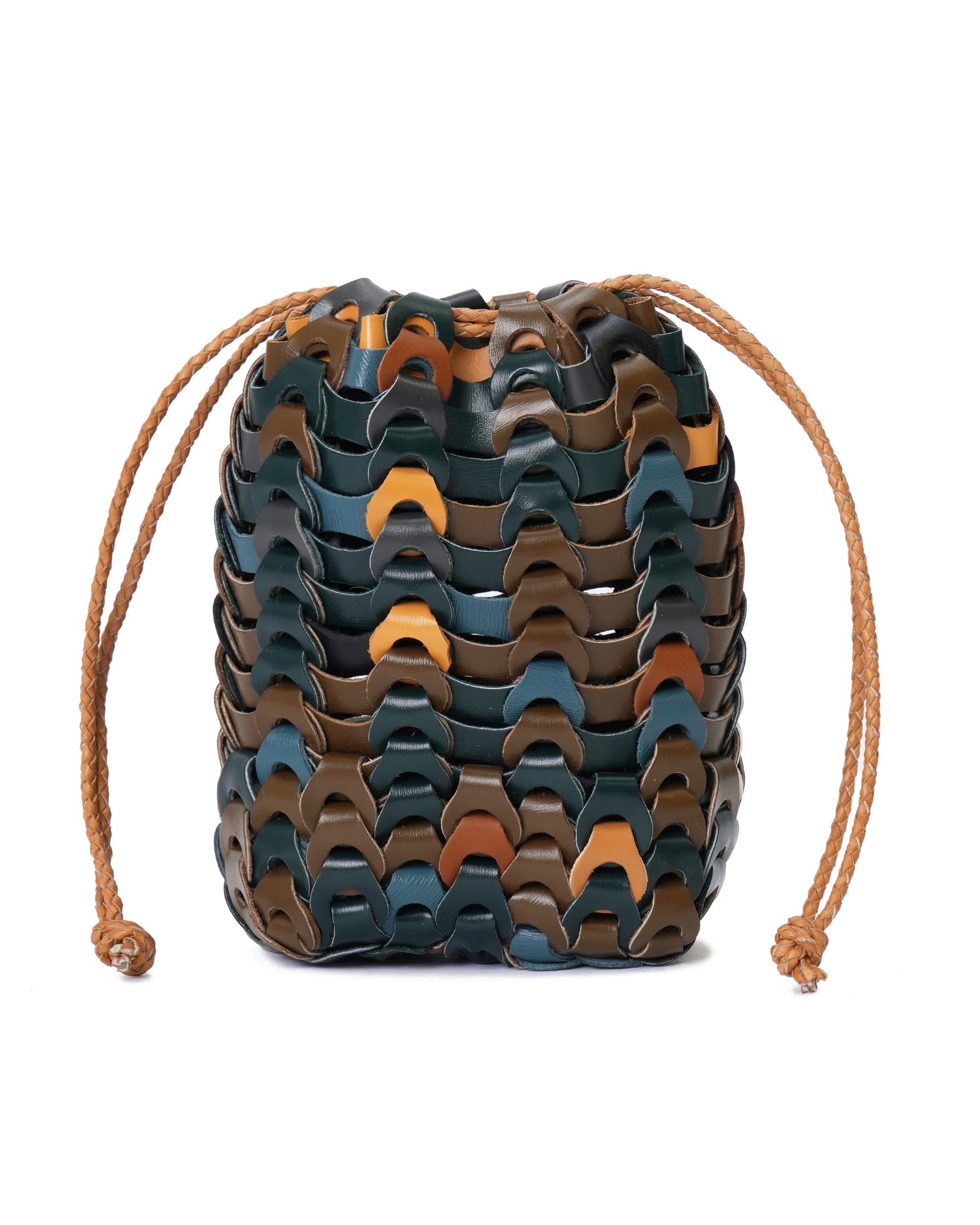 ビスポークの精神を受け継ぐ貴重な1点物バッグコレクション – il micio