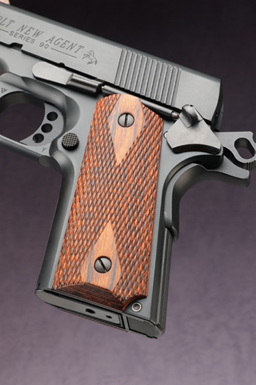 トレンチサイトが特徴の現代のベリーガン「ウエスタンアームズ コルト