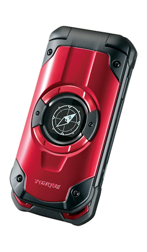 auの折りたたみ型タフネスケータイが約6年ぶりに登場――「TORQUE X01
