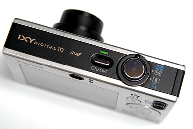 安心さがウリの定番コンパクト機――キヤノン「IXY Digital 10