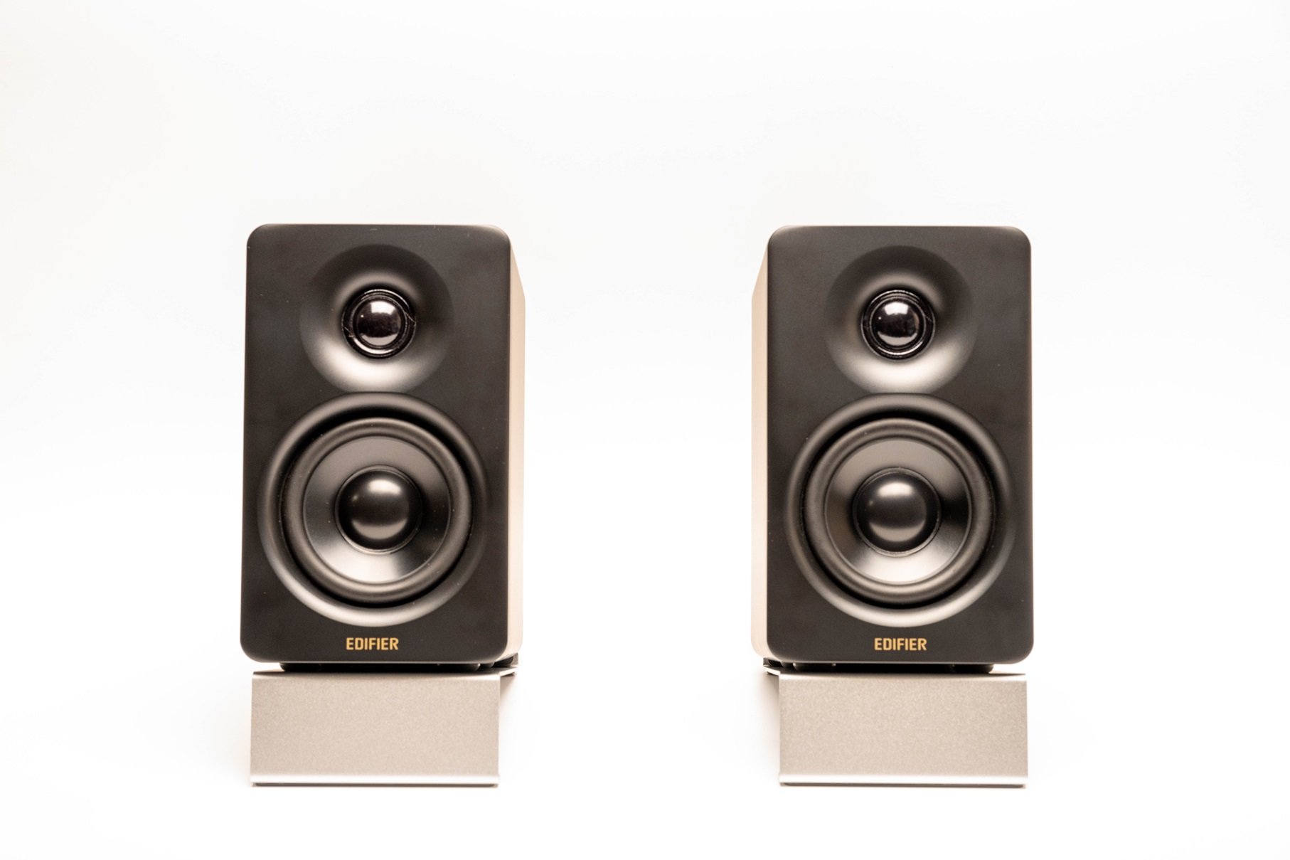 総出力66W、2.4万円のパワフルなマルチメディアスピーカー「Edifier